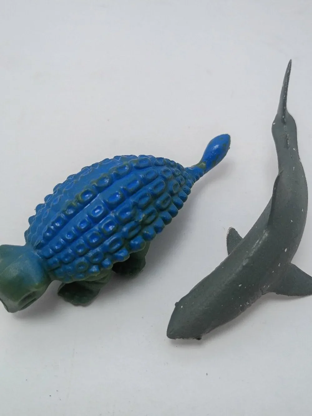 2 Retired 1962 Ankylosaurus MPC Dinosaur & 1990s Marine Shark Learning Figurines